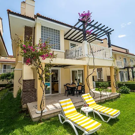 Seaside Residence, Hancer, Denize Sifir 4 Yatak Odali, 8 Kisilik ,ortak Havuzlu Villa, *