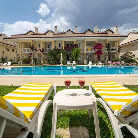 Seaside Residence, Hancer, Denize Sifir 4 Yatak Odali, 8 Kisilik ,ortak Havuzlu Villa, Fethiye