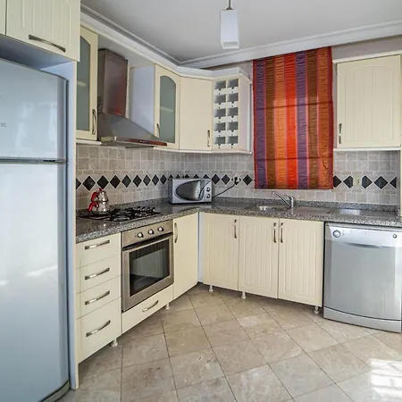 Seaside Residence, Hancer, Denize Sifir 4 Yatak Odali, 8 Kisilik ,ortak Havuzlu Villa, * Fethiye
