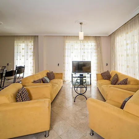 Seaside Residence, Hancer, Denize Sifir 4 Yatak Odali, 8 Kisilik ,ortak Havuzlu Villa, *