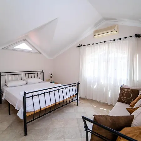 Seaside Residence, Hancer, Denize Sifir 4 Yatak Odali, 8 Kisilik ,ortak Havuzlu Villa, Villa Fethiye