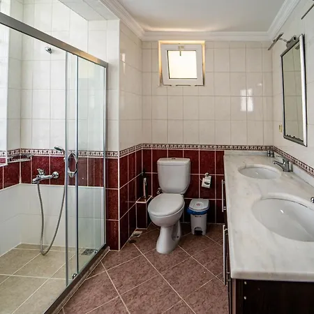 Seaside Residence, Hancer, Denize Sifir 4 Yatak Odali, 8 Kisilik ,ortak Havuzlu Villa, *
