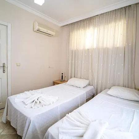 Villa Seaside Residence, Hancer, Denize Sifir 4 Yatak Odali, 8 Kisilik ,ortak Havuzlu Villa, Fethiye