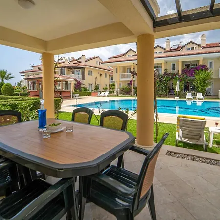 Seaside Residence, Hancer, Denize Sifir 4 Yatak Odali, 8 Kisilik ,ortak Havuzlu Villa, Villa